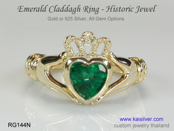 green gemstone wedding ring claddagh